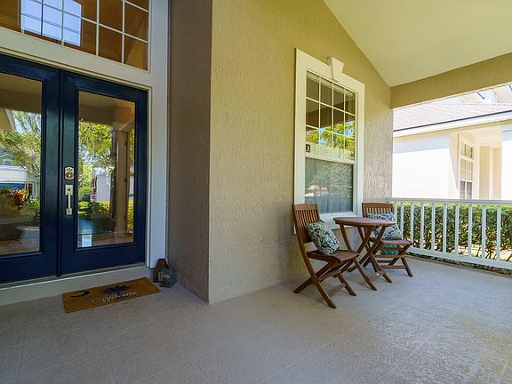 4th image of 728 Bonaire Cir