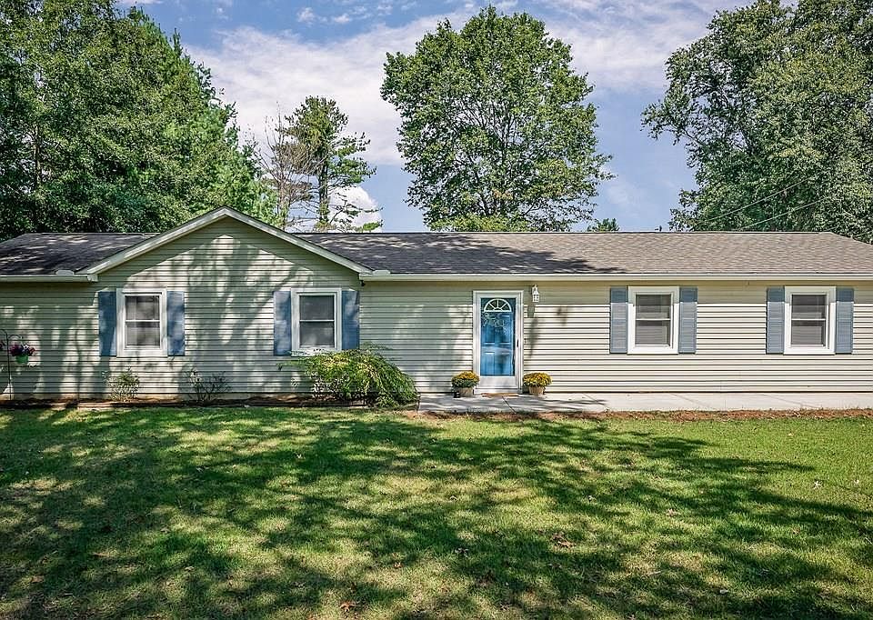 1st image of 3382 Norfolk Dr