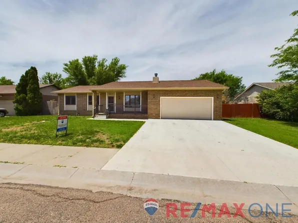 2913 Terrace Pl, Garden City, KS 67846