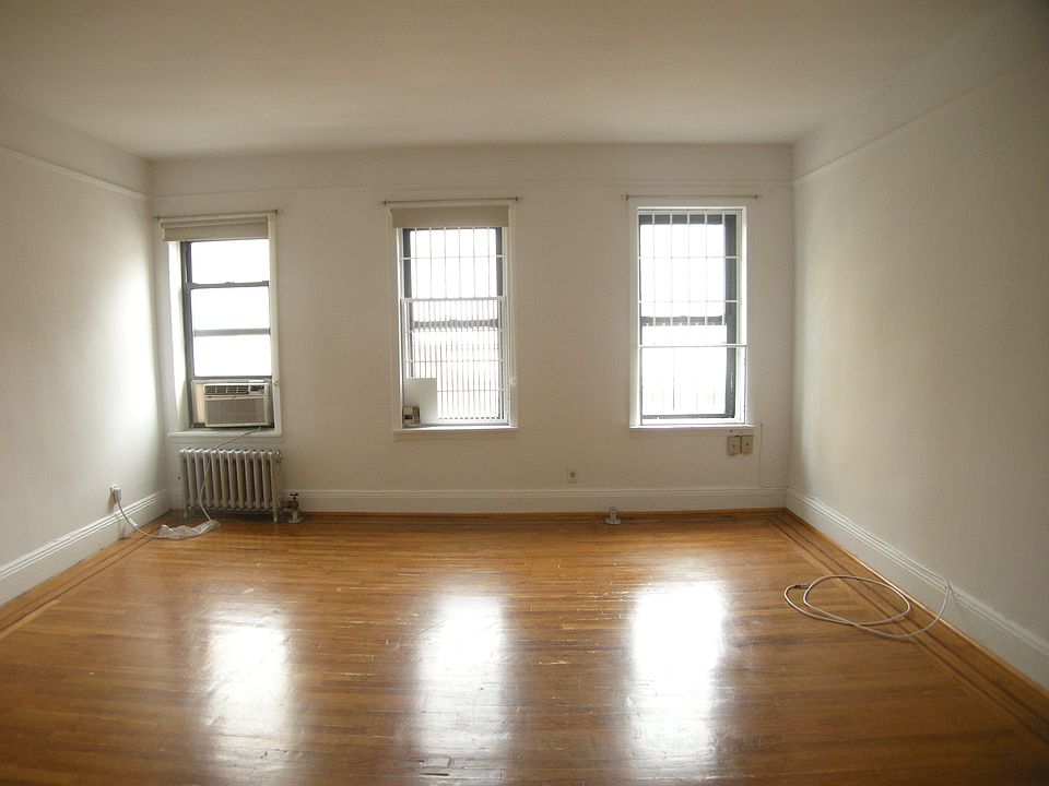 1st image of 575 2nd Ave APT 3A