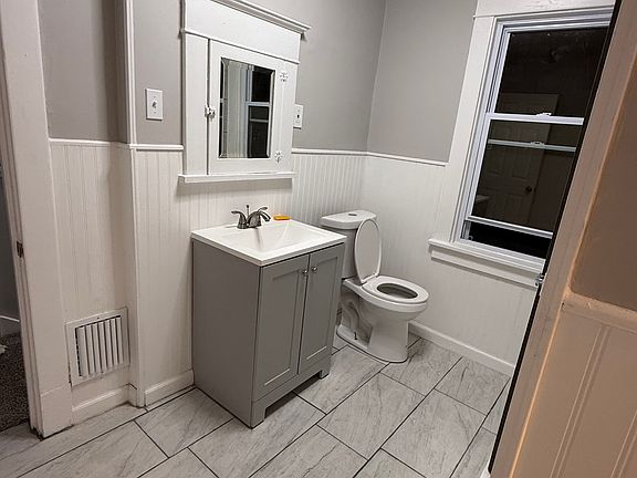 3rd image of 164 Parkridge Ave