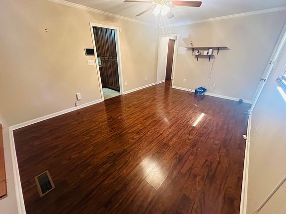 5th image of 3913 Blair Ct