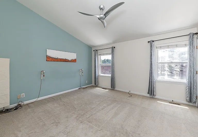 4367 Maryland Ave #B5 — Photo 6
