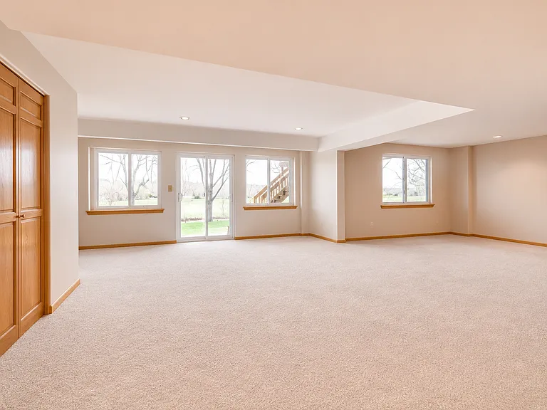 9865 Glenstone Trl — Photo 17