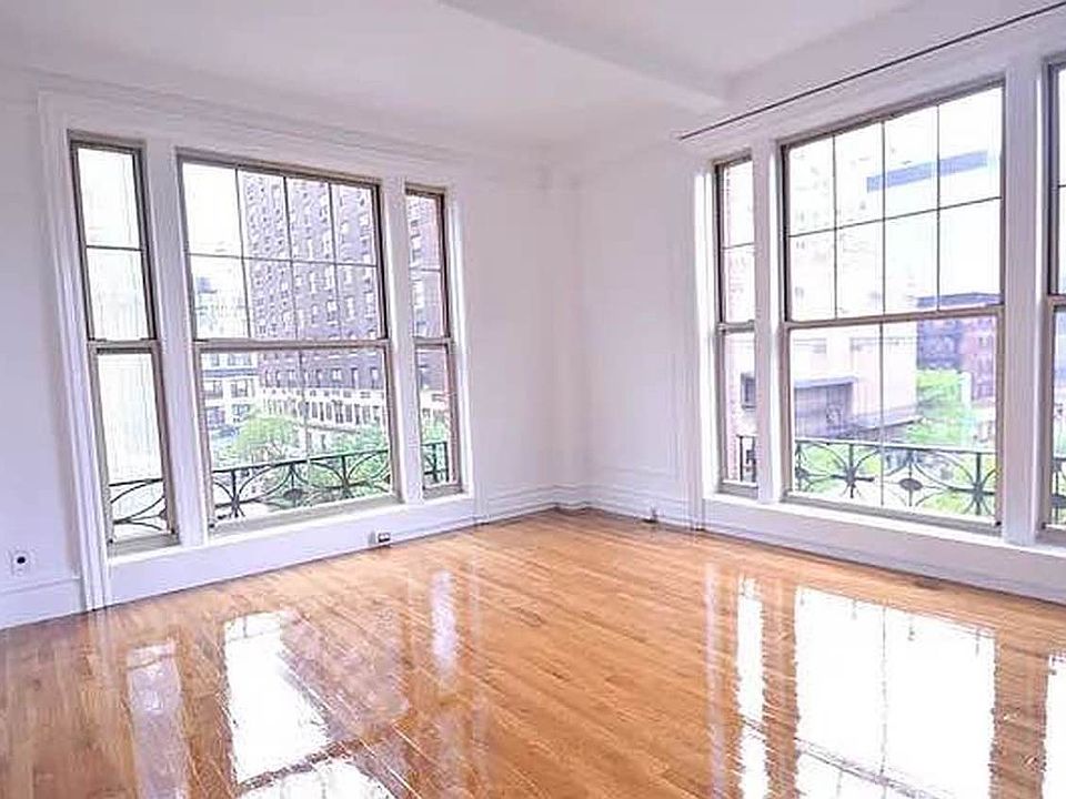 1st image of 170 W 74th St APT 906
