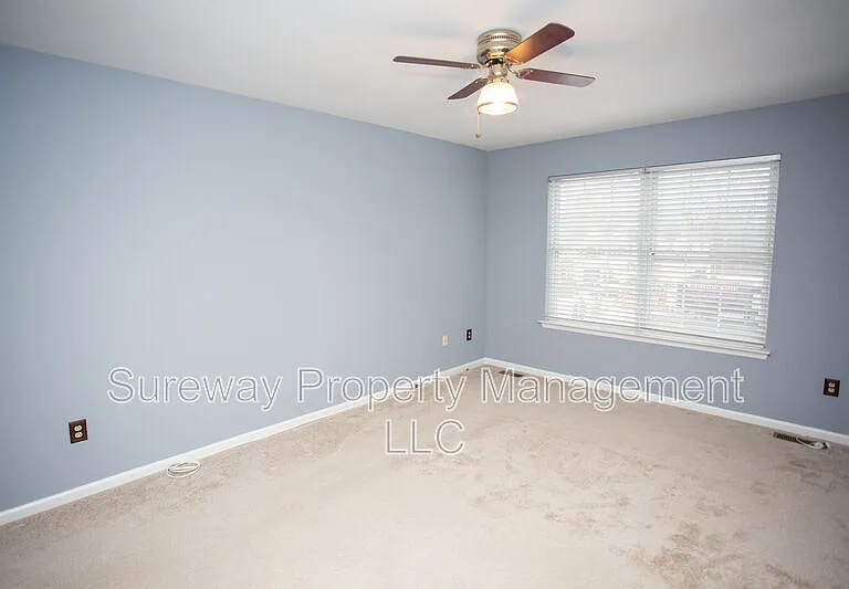 51 Meadow Ct — Photo 35