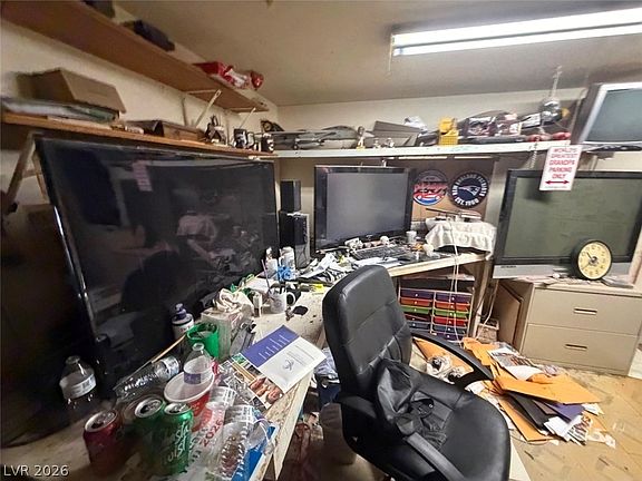 5th image of 150 Harris St