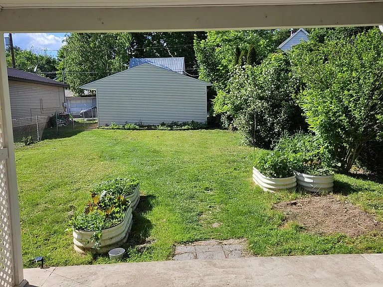 465 W Main St — Photo 7