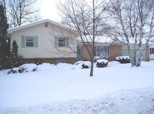511 Bloomfield Rd, Traverse City, MI 49686