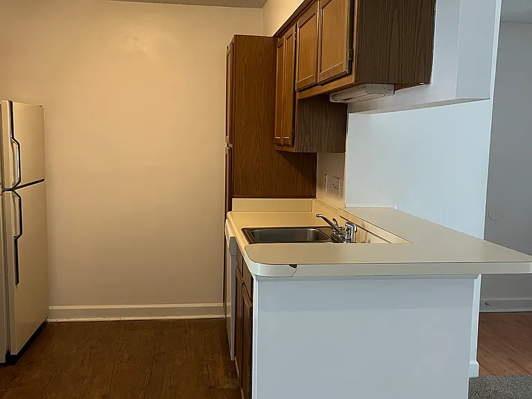 McIver Square Apartments — Photo 32