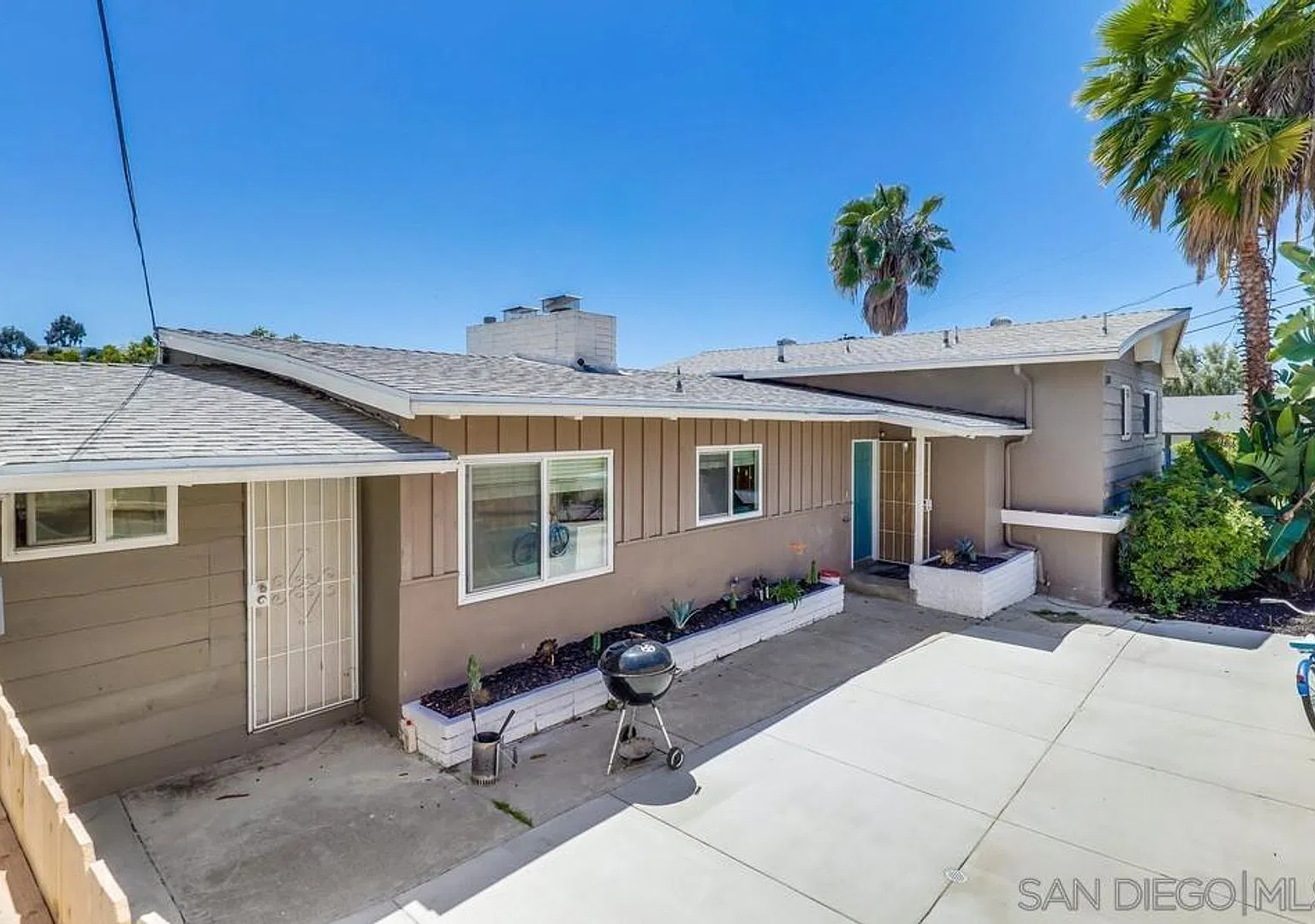 Large house on Prosperity! Private Yard! — Photo 2