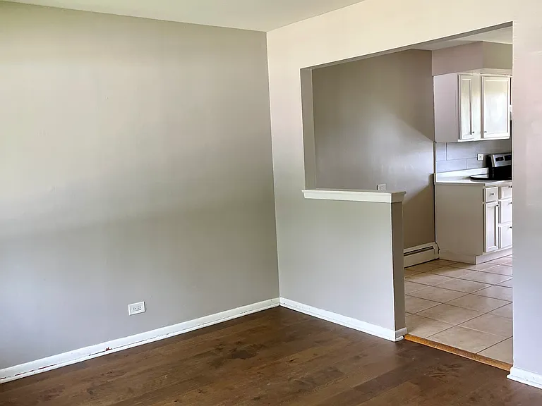 4913 W Columbus Dr #1 — Photo 2