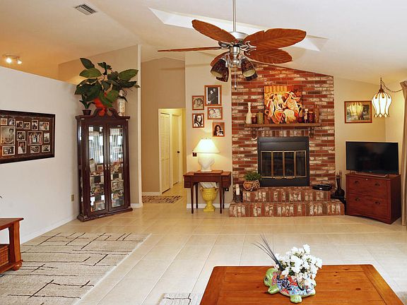4th image of 804 Black Duck Dr