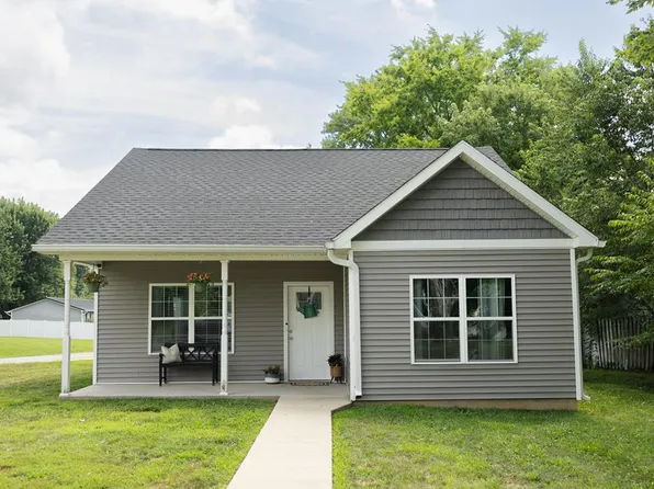 330 Mill St, Hanson, KY 42413