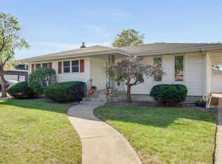 9148 Idlewild Dr, Highland, IN 46322