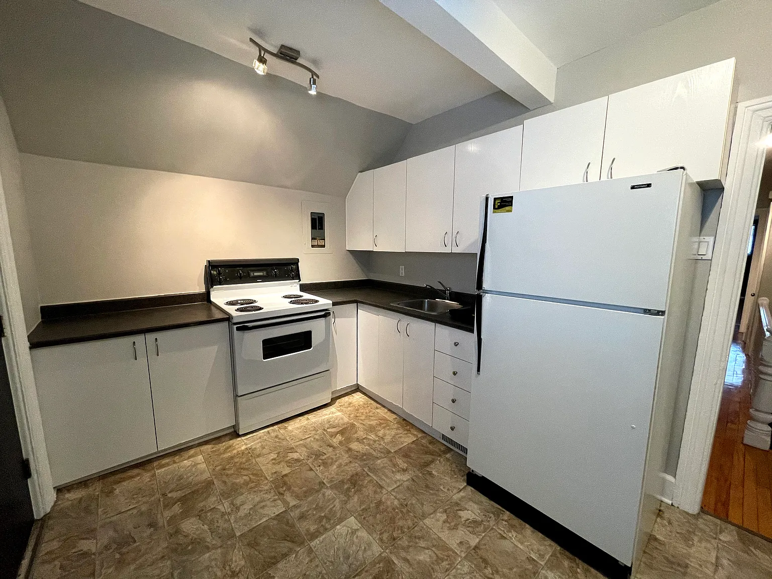 66 Flora St. — Photo 2