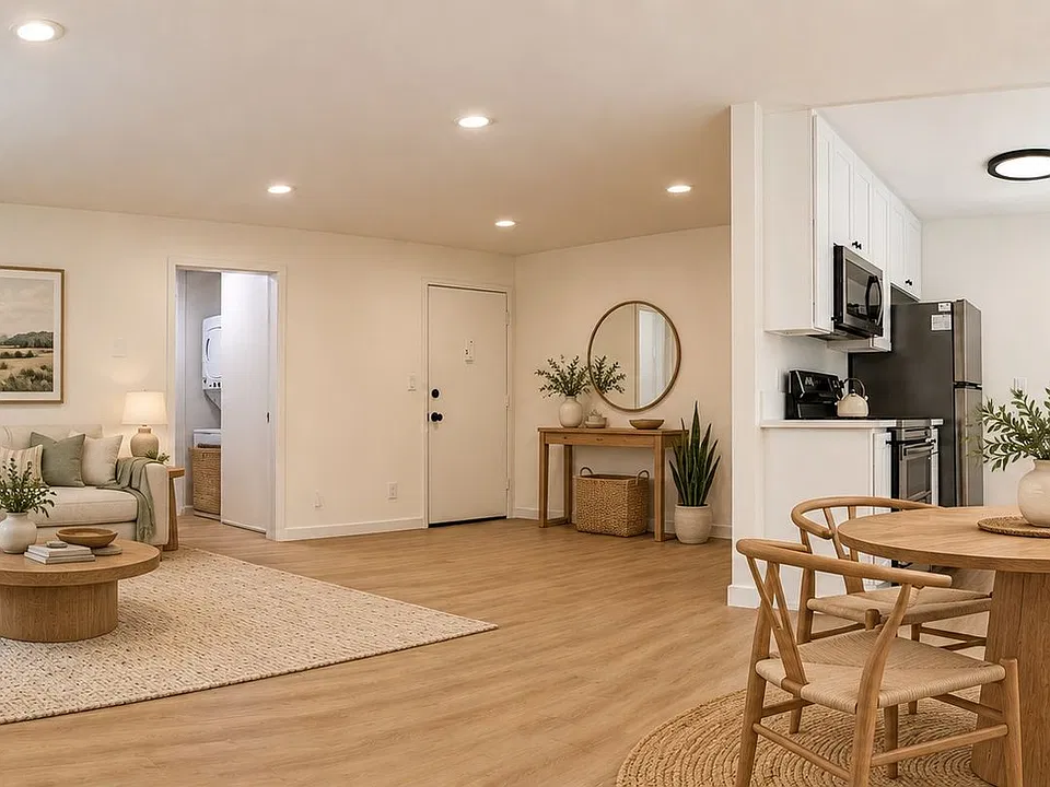 12756 Moorpark