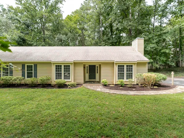 860 Buckhorn Trl, Earlysville, VA 22936