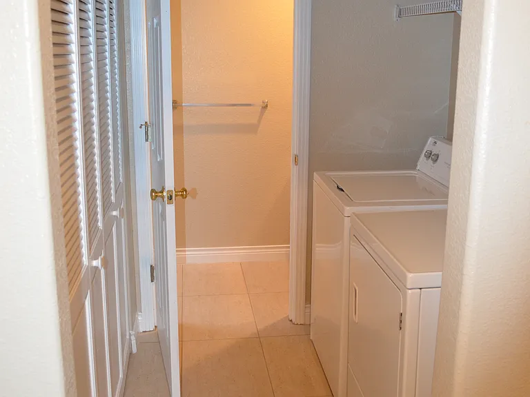 1986 S University Blvd #103 — Photo 7
