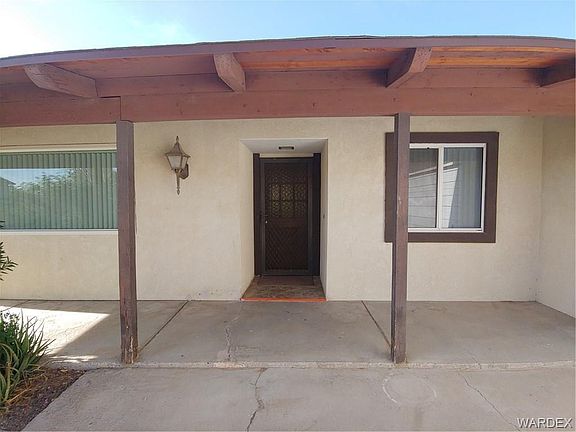 2nd image of 2532 Country Club Pl