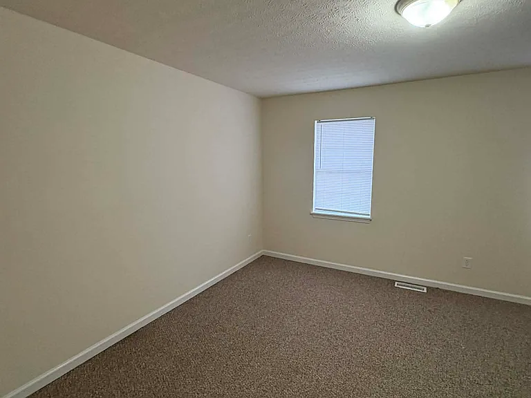 531 Lost Cir #D — Photo 14
