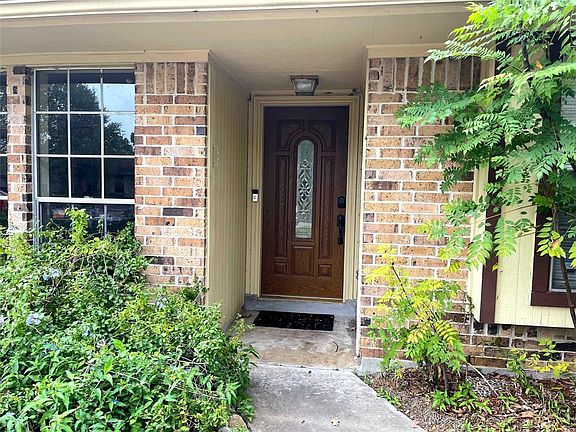 2nd image of 427 Woodrail Drive
