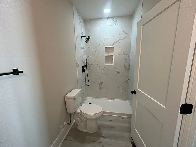 2510A Senate St — Photo 25