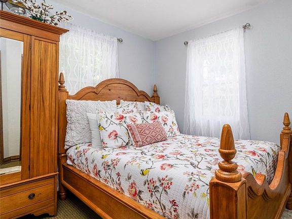 5th image of 280 E Orchard Ln