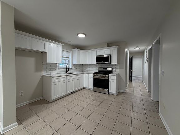 3rd image of 167 N 5th St Unit 2