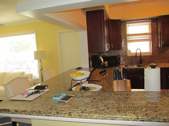 5th image of 561 SE 15th St