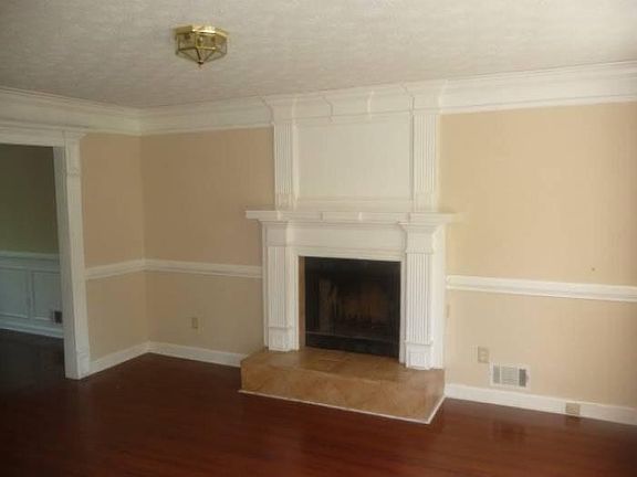 2nd image of 1559 Silver Lake Dr