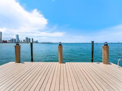 1011 N Venetian Dr, Miami Beach, FL, 33139