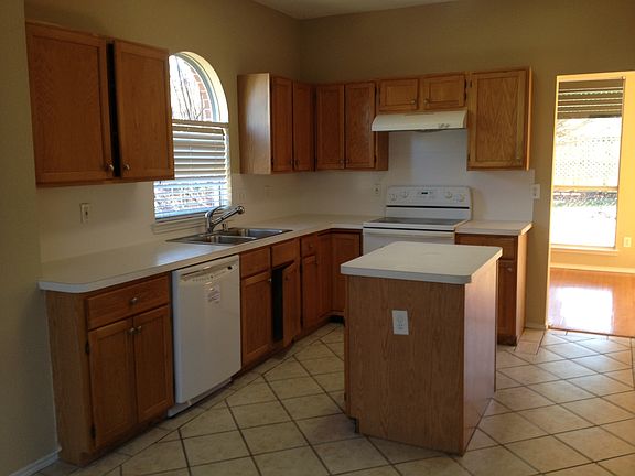 2nd image of 4728 N Cascades St