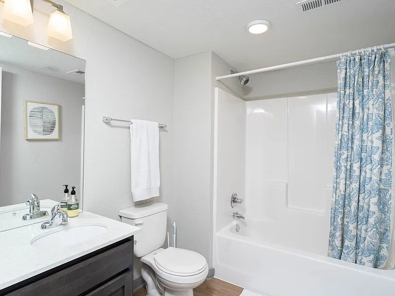 Arabella: 200 W 1st St - Cedar Falls — Photo 24