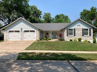 741 Galway Dr, Ballwin, MO