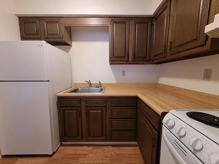 Tanglewood Apartments — Photo 29
