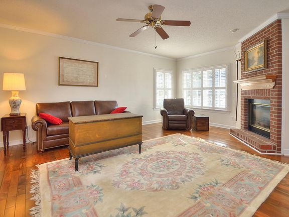 5th image of 3601 Sanderling Drive SE