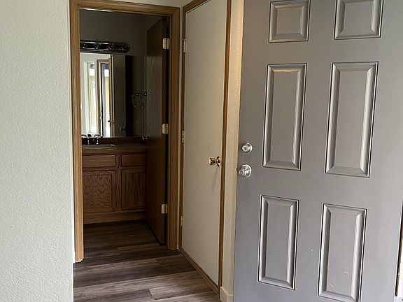 4th image of 752 NE Larch Ave #752