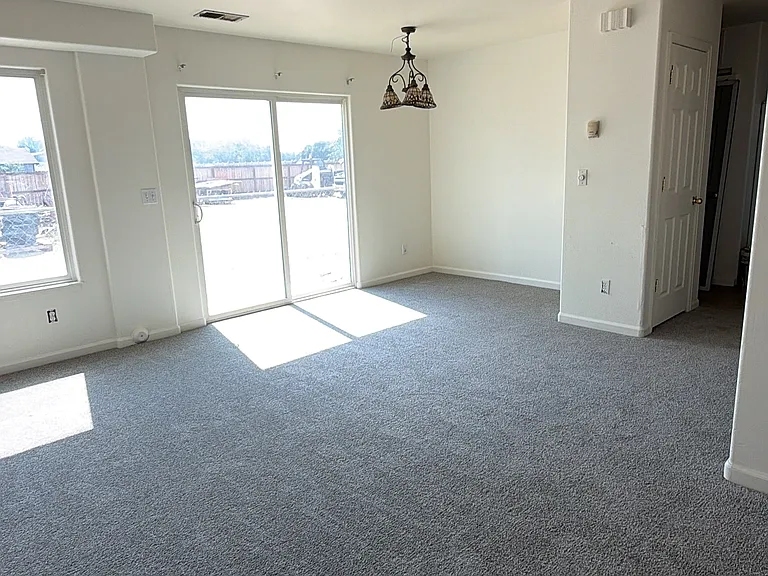 2863 Elm Ave #A — Photo 2