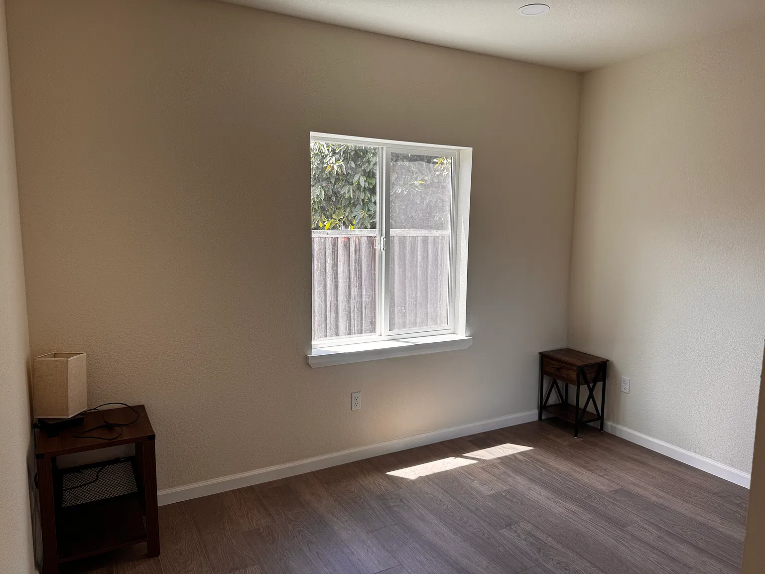 2 bed, 750 sqft, $2,400 — Photo 4