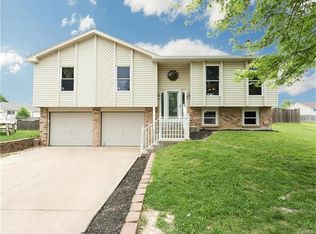 108 Golden Harvest Ct, Saint Peters, MO 63376