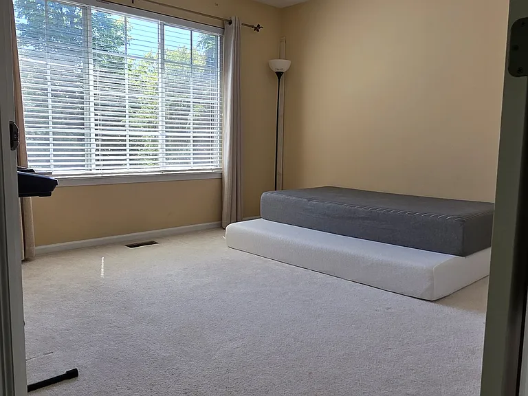 1212 Townes Cir — Photo 13