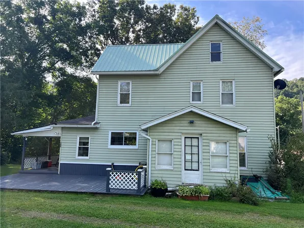 123 Houser Dr, Franklin, PA 16323