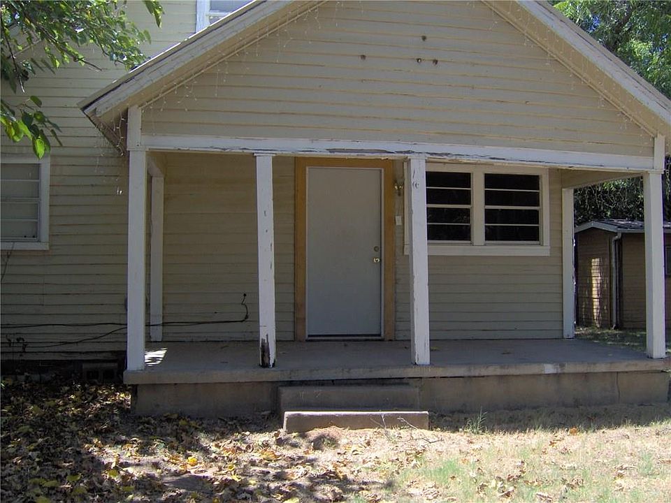 1st image of 310 N Daugherty Ave