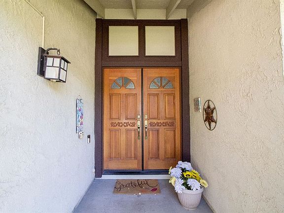 2nd image of 9240 Vancouver Dr