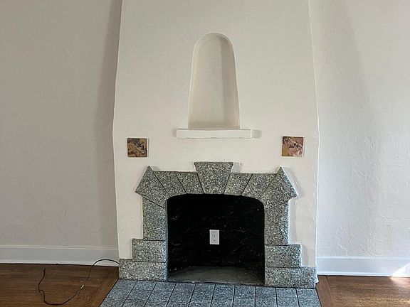 3rd image of 1710 E Denny Way #6