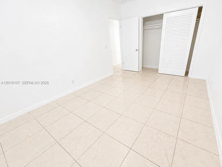 825 S 20th Ave #A — Photo 9