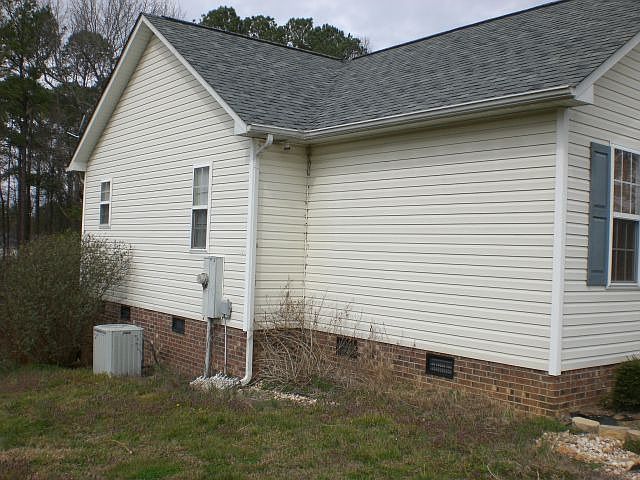 2nd image of 100 Blairwood Dr