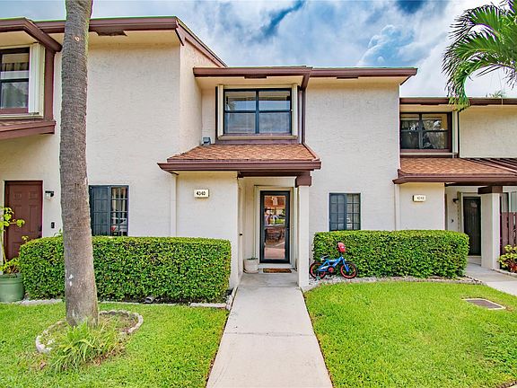 2nd image of 4340 Carambola Circle #703