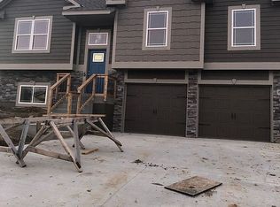 814 N Walnut St, Lone Jack, MO 64070